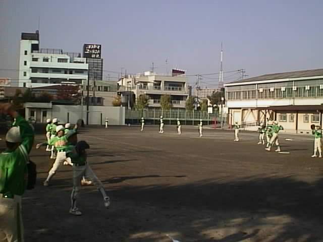 �����g���w�Z�O�����h���K���i